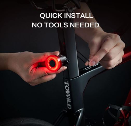 TOWILD cykelbaglygte med automatisk bremsesensor USB genopladelig Vandtæt IPX7 3 sikkerhedstilstande Ultralys for sikker natkørsel