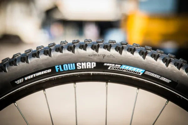 VEE FLOW SNAP 27.5 X 2.6 TC Synthesis Foldedæk / E-Bike Ready 25